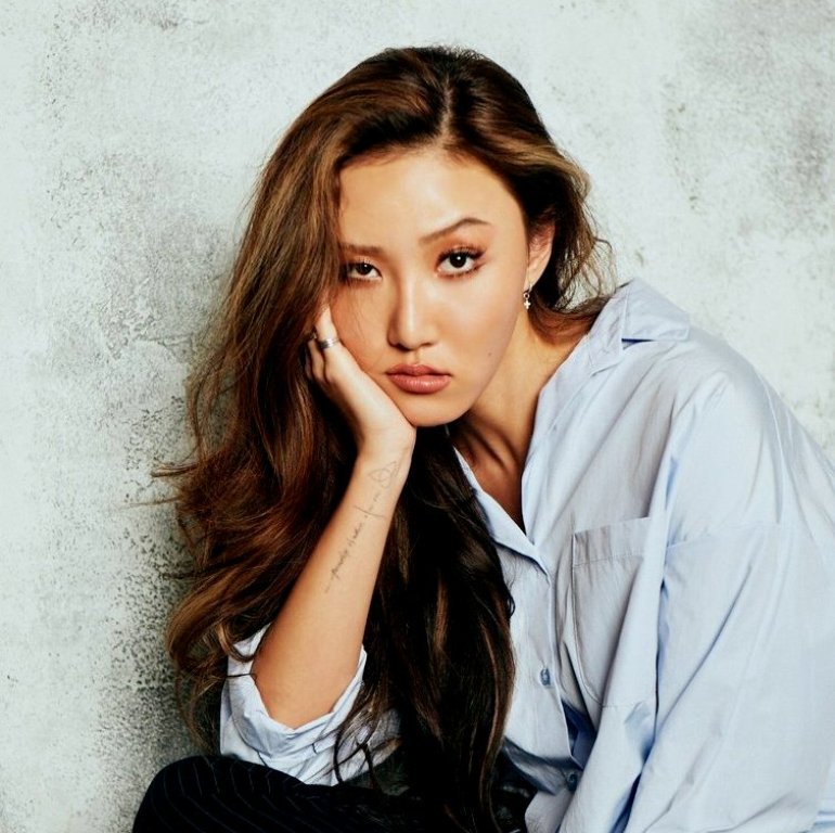 hwasa net worth - Ilustrasi 2